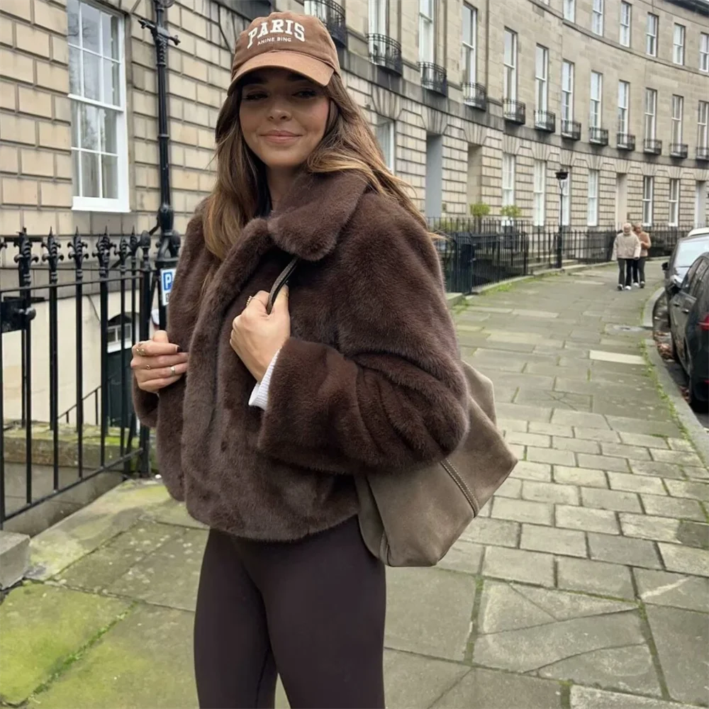 PB&ZA2024 Winter New Women's Clothing Style Versatile Collar Long Sleeve Artificial Fur Effect Short Coat
